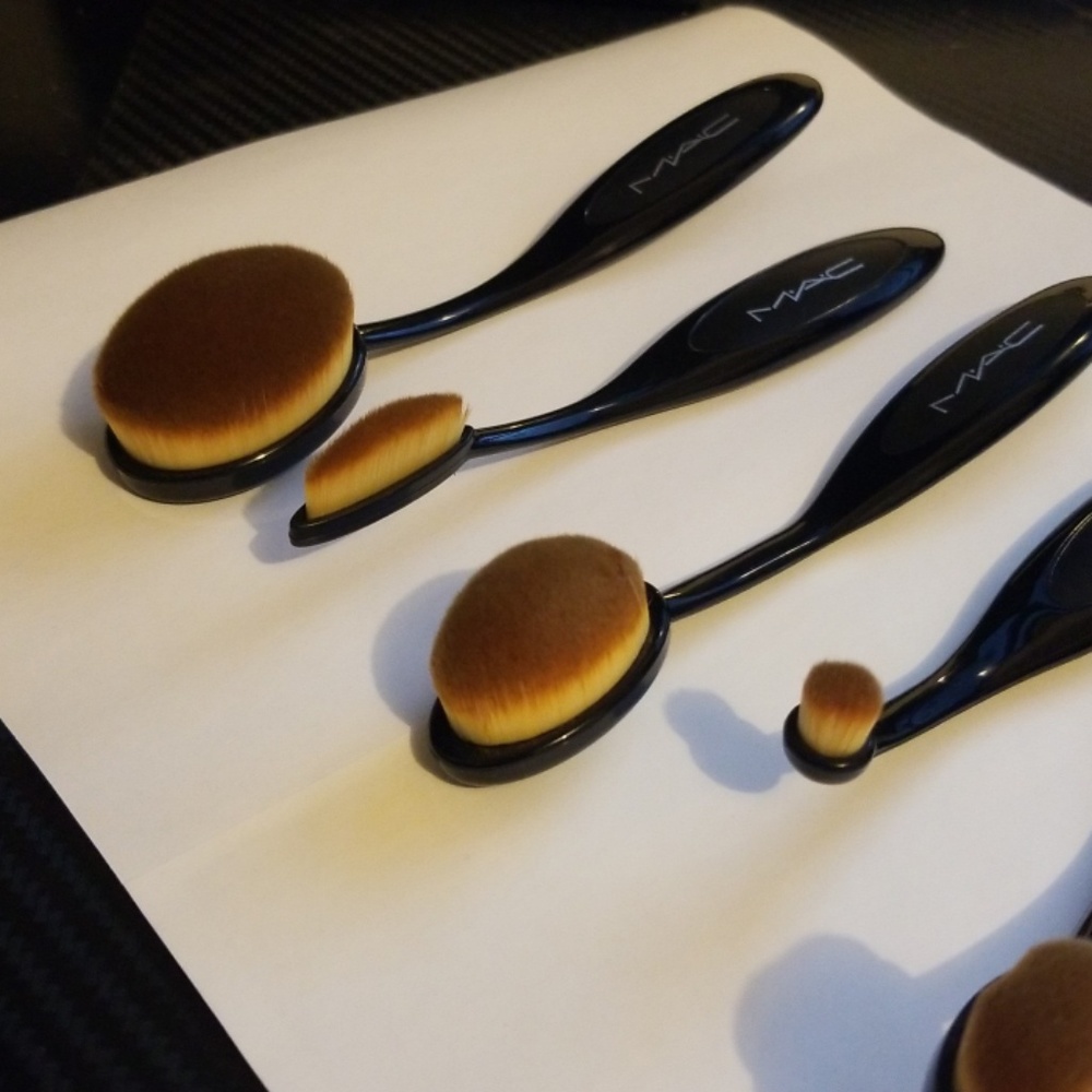 BRAND NEW MAC MAKEUP BRUSHES SET 6 PIECE - Picture 3 of 4